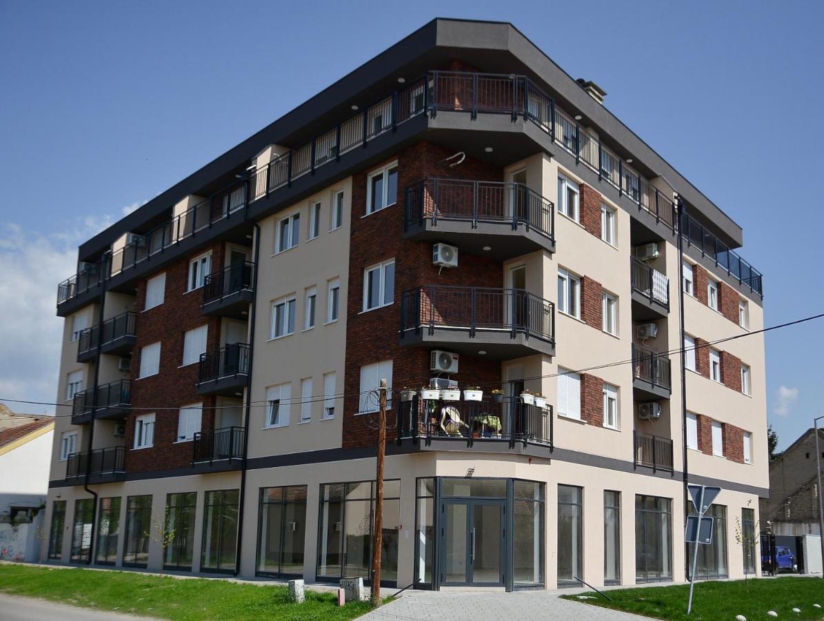 Crown Apartment Subotica Ngoại thất bức ảnh